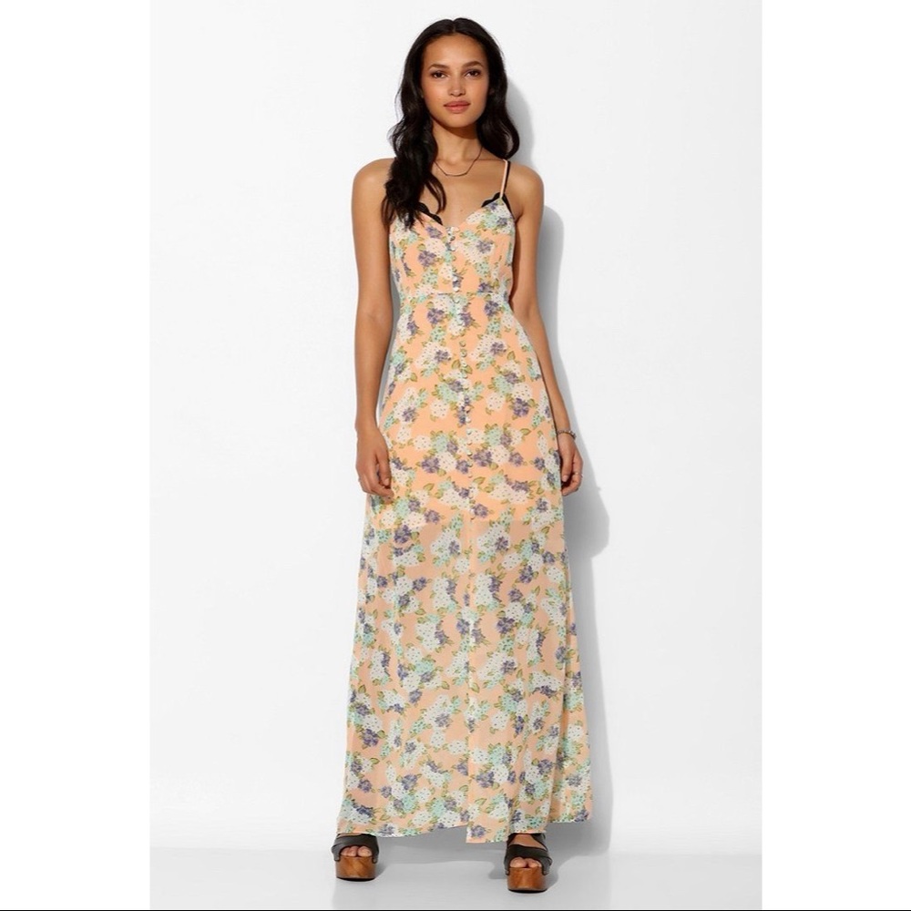 [DONATED] Love Sadie Maxi Dress - Picture 11 of 14